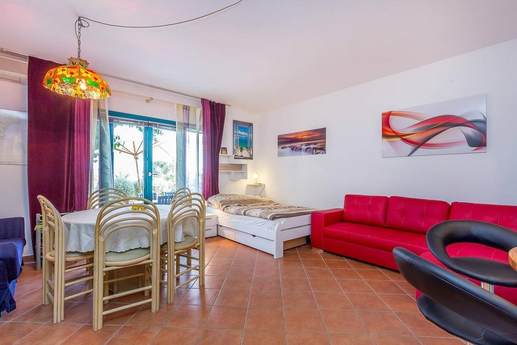 Apartments Villa Ana Medulin Buitenkant foto
